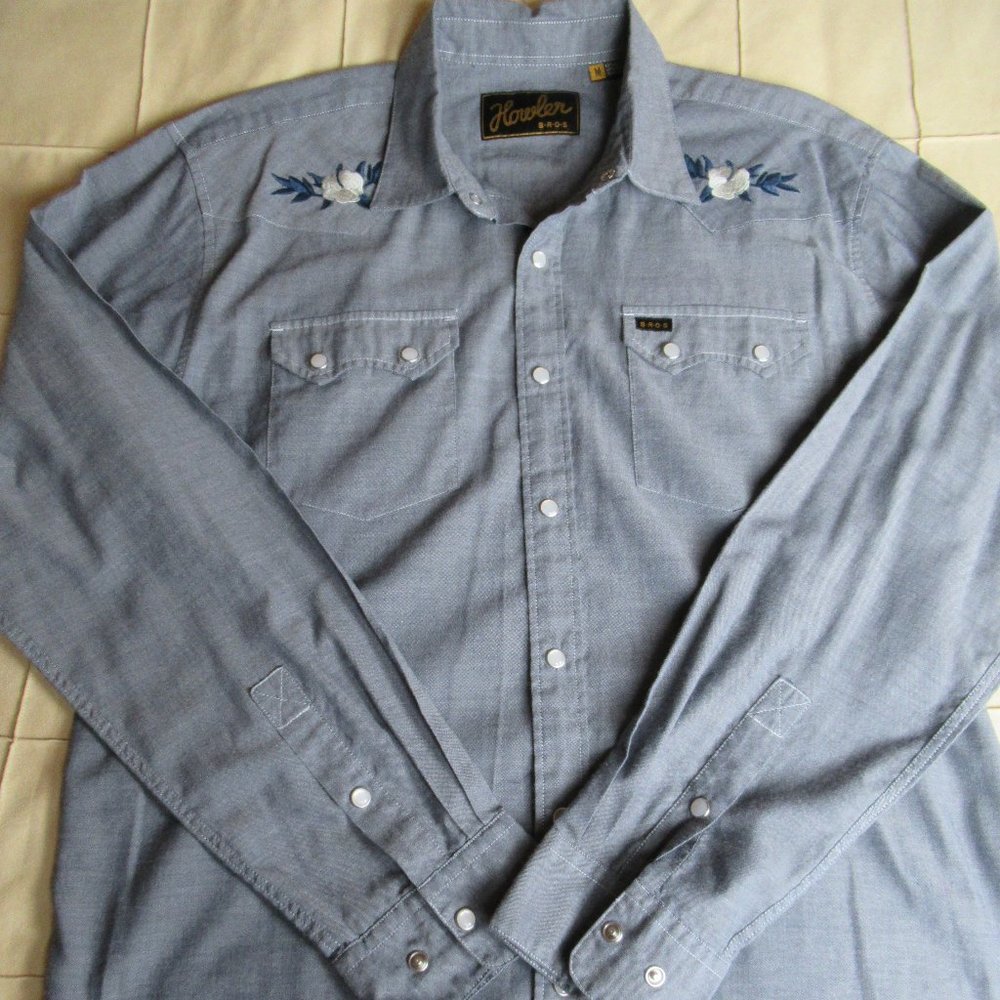 Howler Brothers Crosscut Deluxe L/S Hibiscus Hawaiian Blue Oxford M